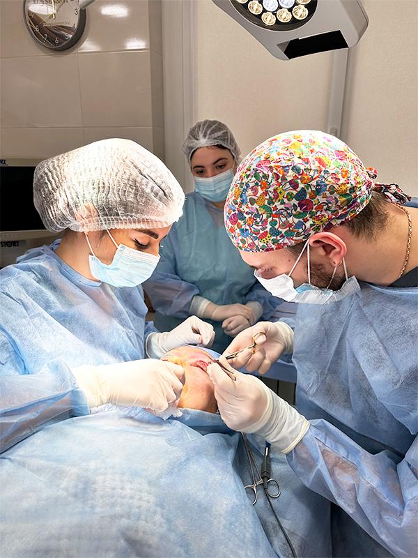 Пластичний хірург Київ