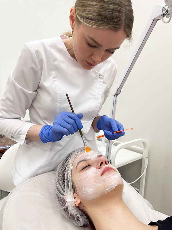 Комбінована чистка обличчя Київ Комбінована чистка обличчя Київ