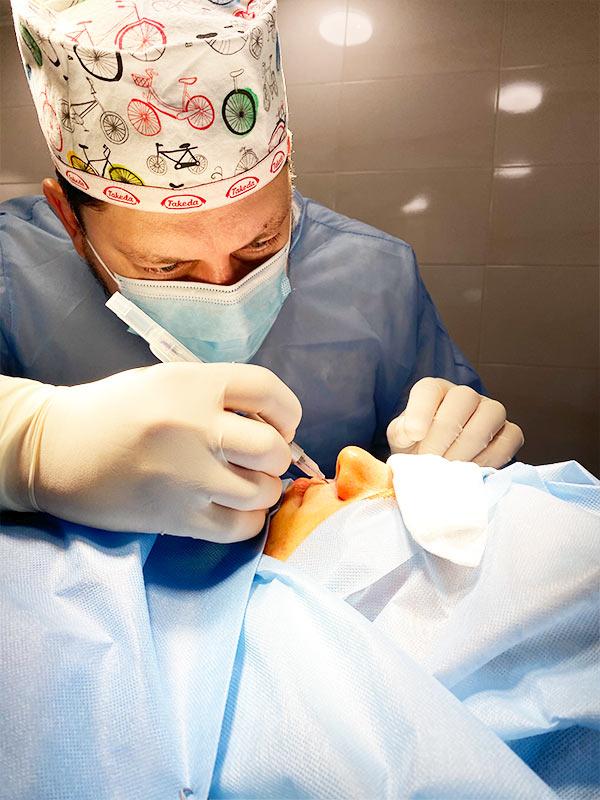 Пластична хірургія SENSAVI Київ